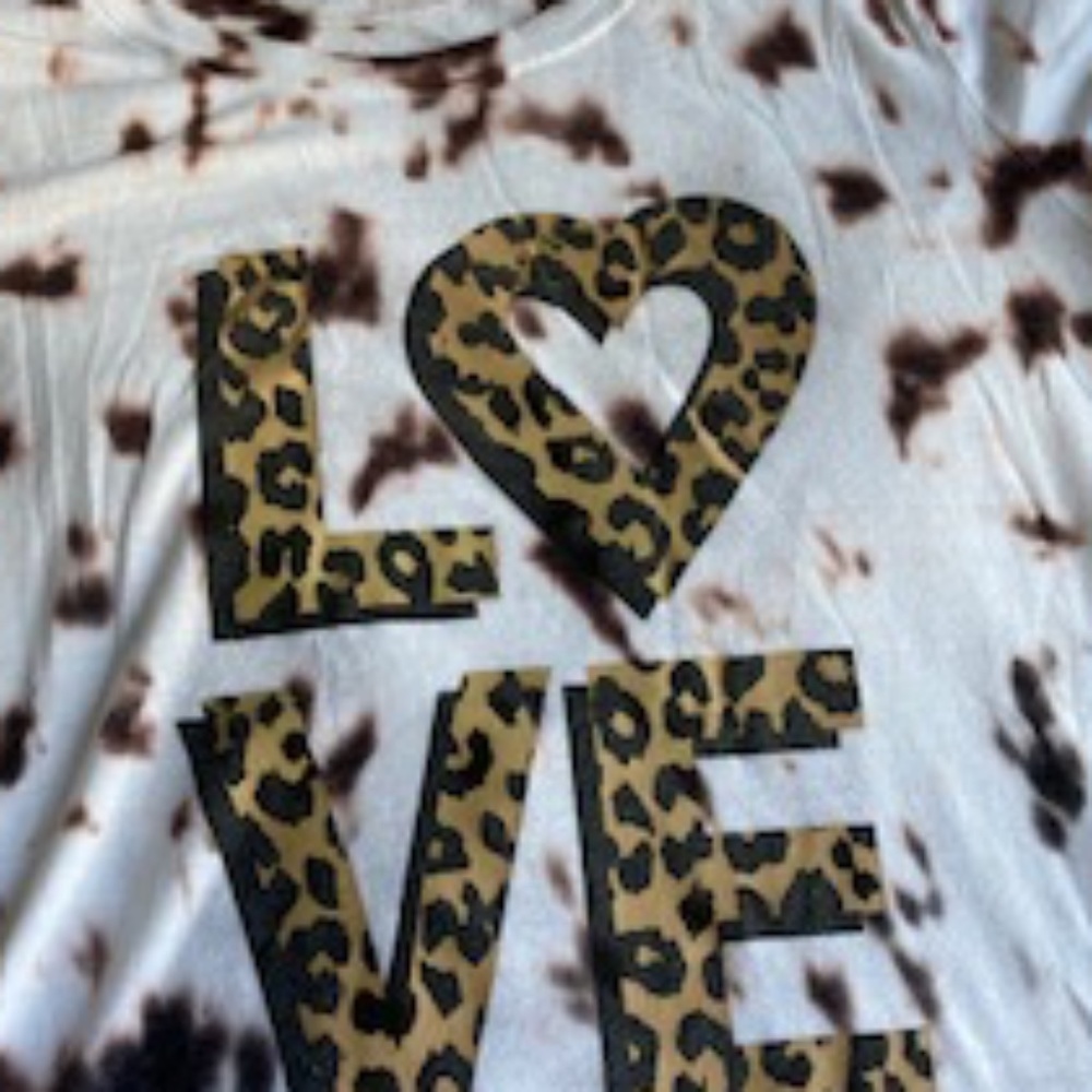 Betsy Johnson t-shirt